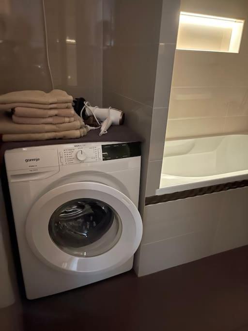 באנסקה ביסטריצה Priestranny 3 Izb. Apartman V Centre S Parkovanim. מראה חיצוני תמונה