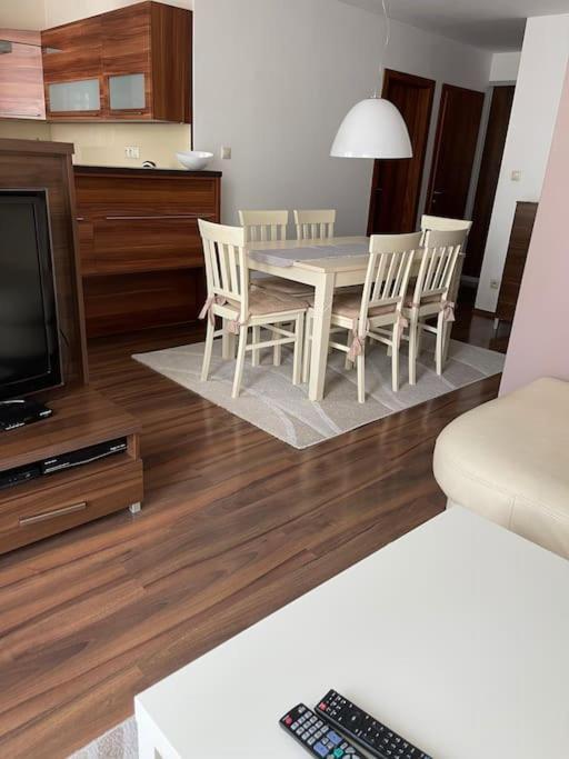 באנסקה ביסטריצה Priestranny 3 Izb. Apartman V Centre S Parkovanim. מראה חיצוני תמונה