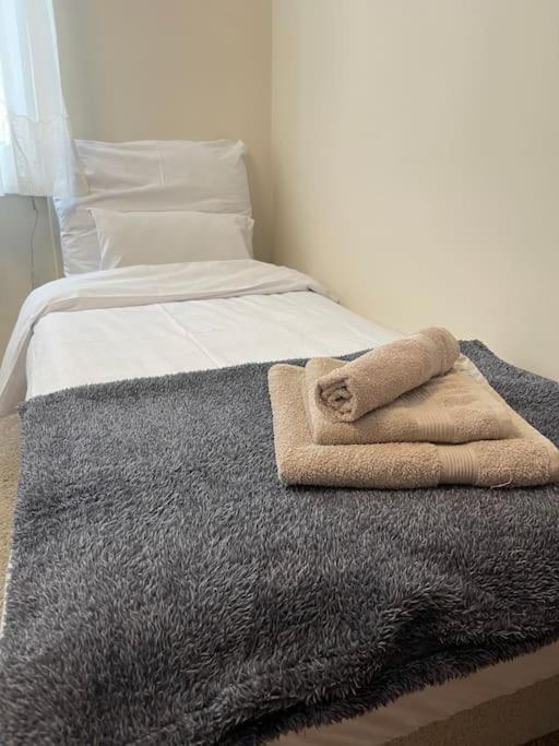 באנסקה ביסטריצה Priestranny 3 Izb. Apartman V Centre S Parkovanim. מראה חיצוני תמונה