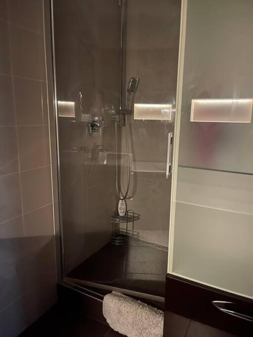 באנסקה ביסטריצה Priestranny 3 Izb. Apartman V Centre S Parkovanim. מראה חיצוני תמונה